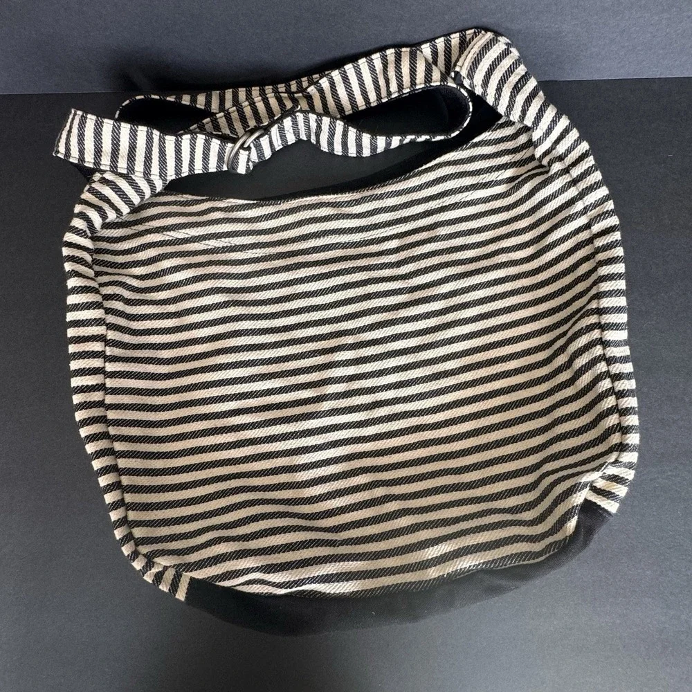 Thirty One Retro Metro Hobo Bag Crossbody Messenger Bag Black White Twill Stripe